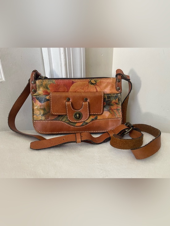 Patricia Nash Handbags - Patricia Nash Tan Brown Floral Leather Crossbody